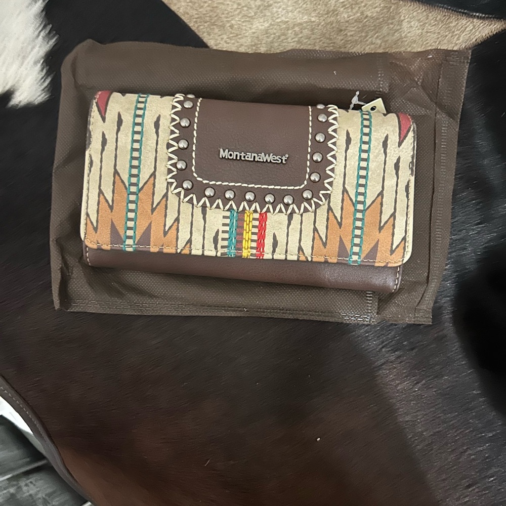 Montana West Southwestern Wallet with Tribal Pattern